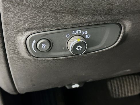 Used 2022 Chevrolet Equinox LT image 17