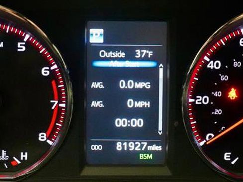 Used 2017 Toyota RAV4 SE image 13