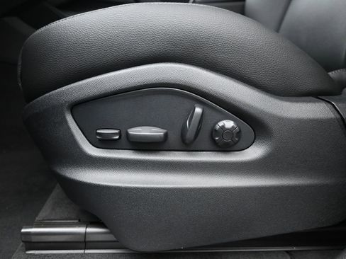 New 2026 Porsche Cayenne image 12