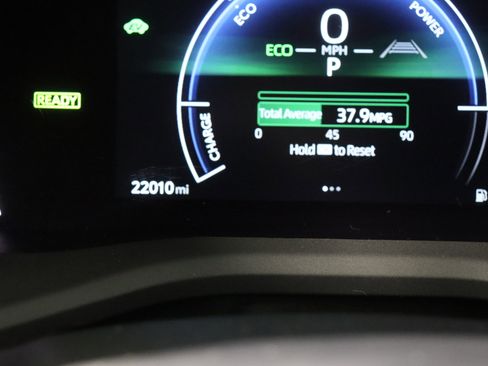 Used 2025 Toyota Camry SE image 40