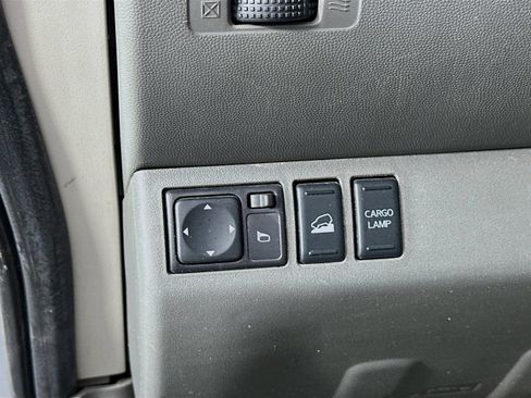 Used 2013 Nissan Frontier SV w/ SV Value Truck Pkg AWD/4WD image 10