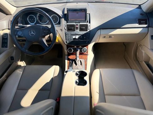 Used 2009 Mercedes-Benz C 300 4MATIC Sedan image 25
