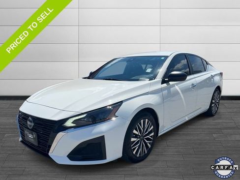Used 2025 Nissan Altima 2.5 SV FWD image 7