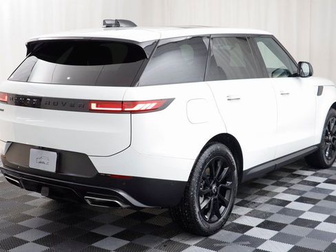 Used 2024 Land Rover Range Rover Sport SE image 18
