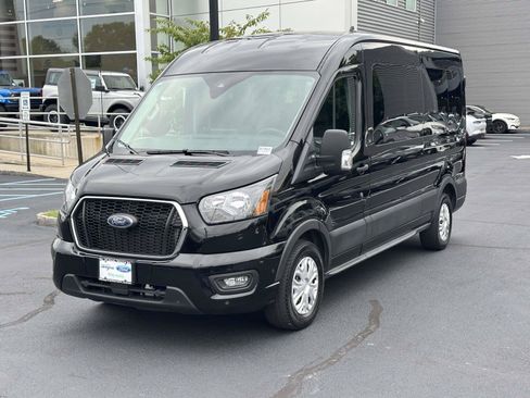 Used 2025 Ford Transit 350 XLT RWD image 2