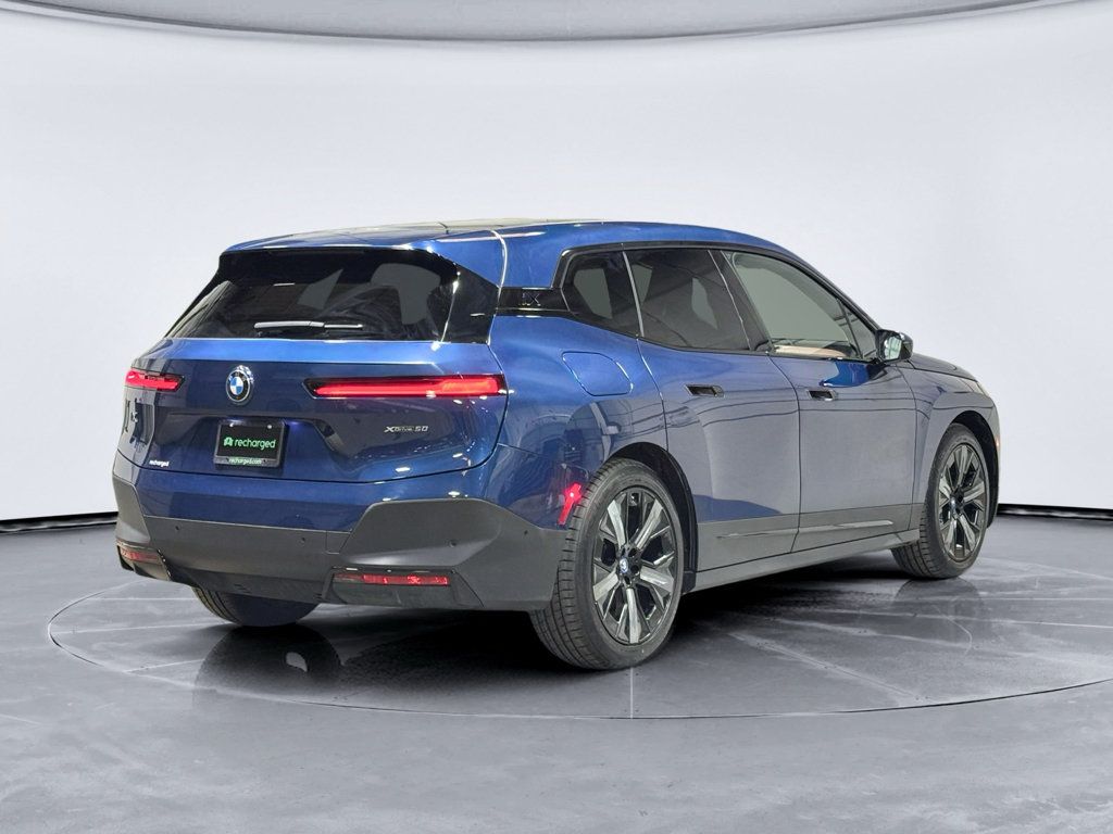 Used 2023 BMW iX xDrive50 w/ Premium Package AWD/4WD image 3
