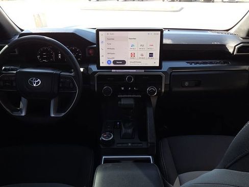 Used 2024 Toyota Tacoma TRD Off-Road image 11