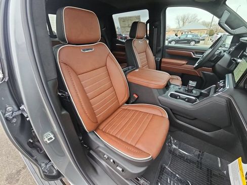 Used 2026 GMC Sierra 1500 Denali Ultimate AWD/4WD image 19