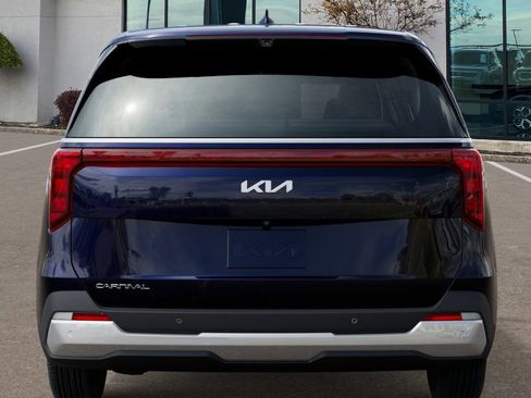 New 2026 Kia Carnival LXS image 13