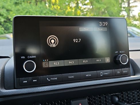 Used 2023 Honda CR-V LX image 17