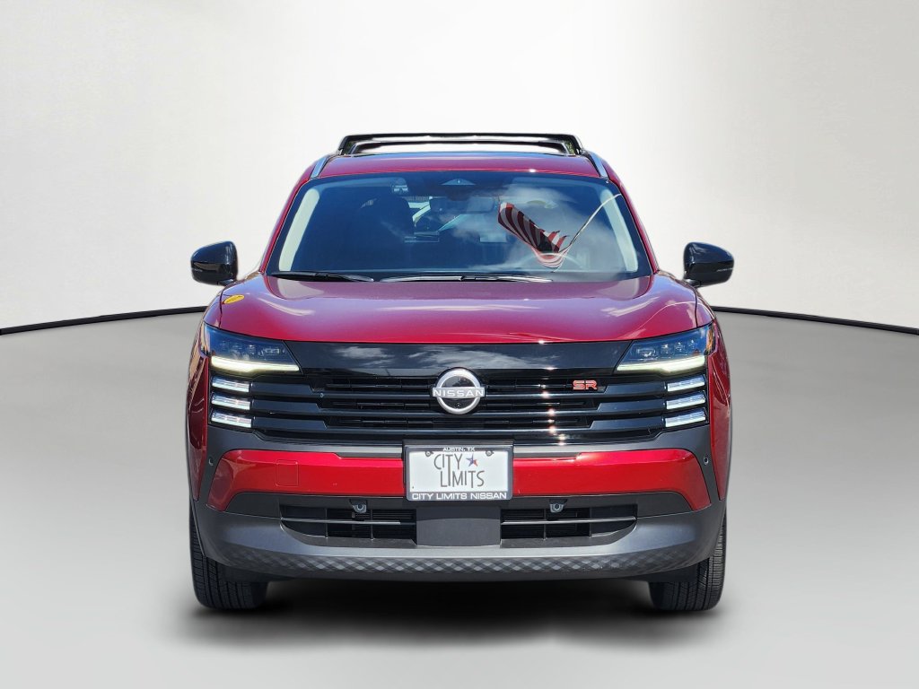 Used 2026 Nissan Kicks SR w/ SR Premium Package FWD image 2