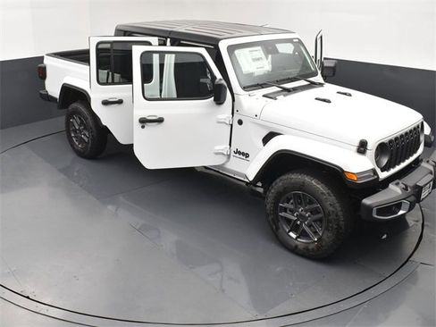 New 2025 Jeep Gladiator Sport image 28