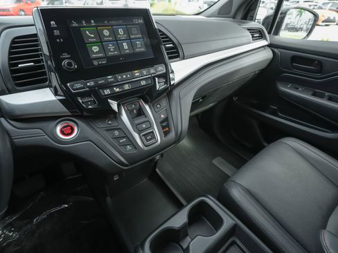 Used 2023 Honda Odyssey Sport image 9