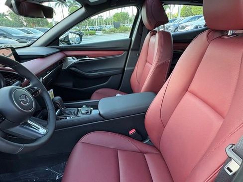 New 2026 MAZDA MAZDA3 Hatchback w/Premium Plus Pkg AWD/4WD image 11