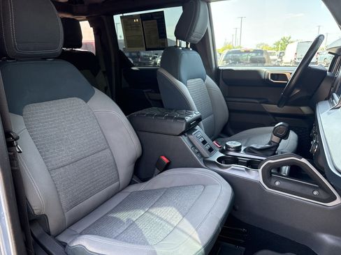 Used 2023 Ford Bronco Outer Banks image 32