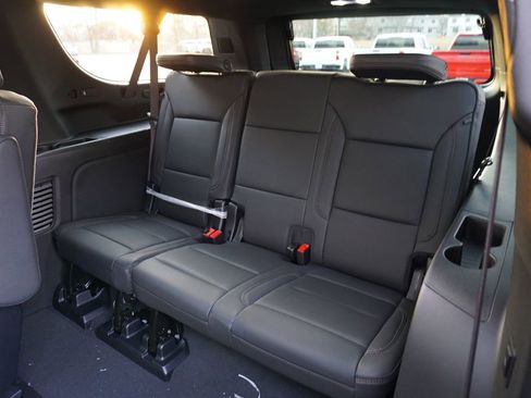 New 2026 Chevrolet Suburban High Country image 13