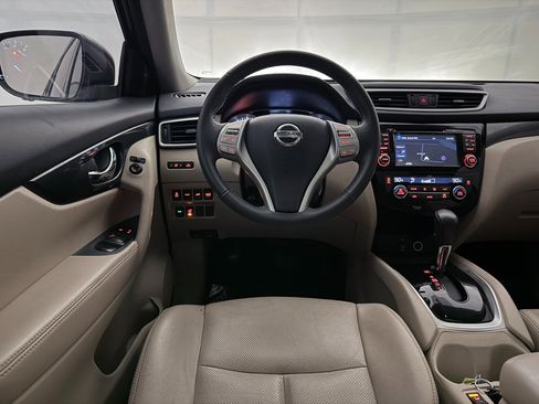 Used 2016 Nissan Rogue SL w/ SL Premium Package image 31