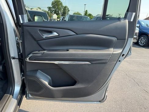 New 2026 Chevrolet Traverse LT w/ Driver Confidence Package FWD image 11