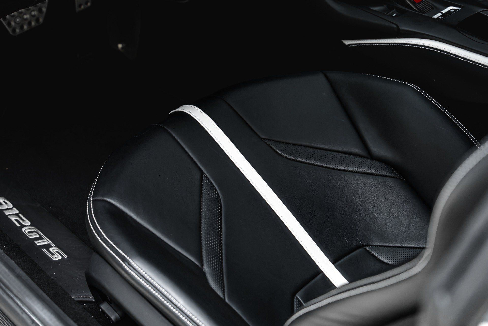 Used 2022 Ferrari 812 GTS RWD image 40
