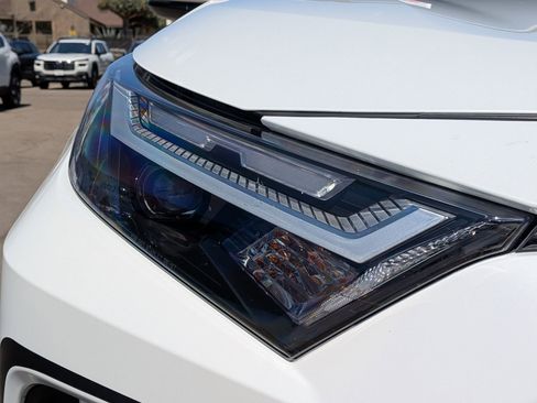 Used 2025 Toyota RAV4 XLE Premium FWD image 6