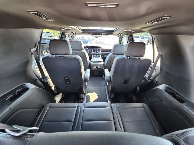 Used 2021 GMC Yukon Denali w/ Denali Premium Package AWD/4WD image 21