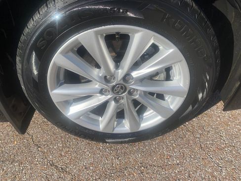 Used 2025 Toyota Corolla LE image 10