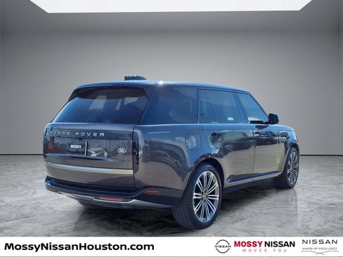 Used 2022 Land Rover Range Rover Long Wheelbase SE AWD/4WD image 7