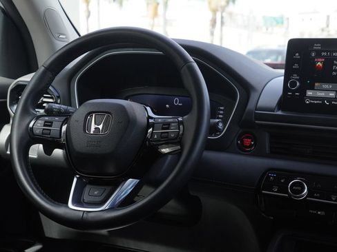 Used 2023 Honda Pilot Elite image 44