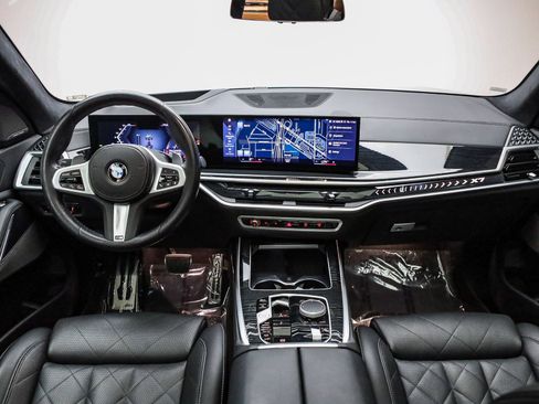 Certified 2023 BMW X7 xDrive40i w/ M Sport Package image 13