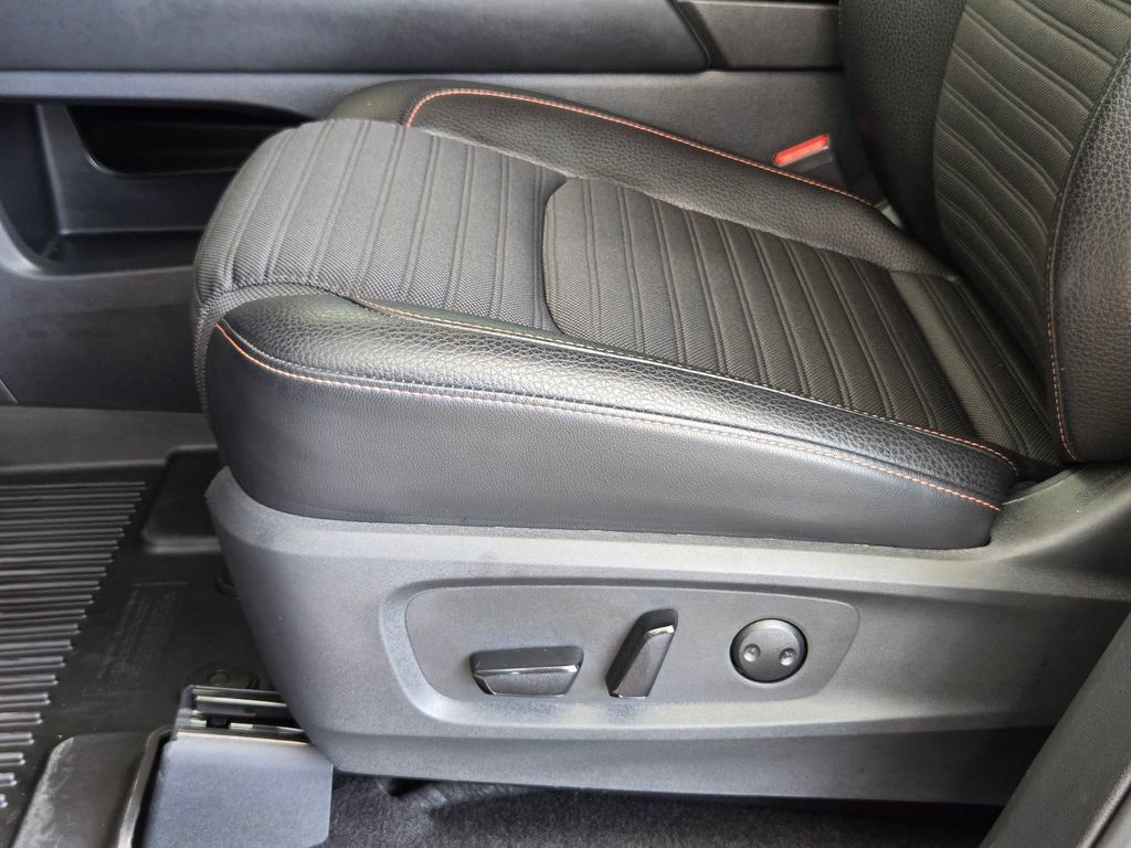 Used 2024 Nissan Pathfinder Rock Creek AWD/4WD image 13