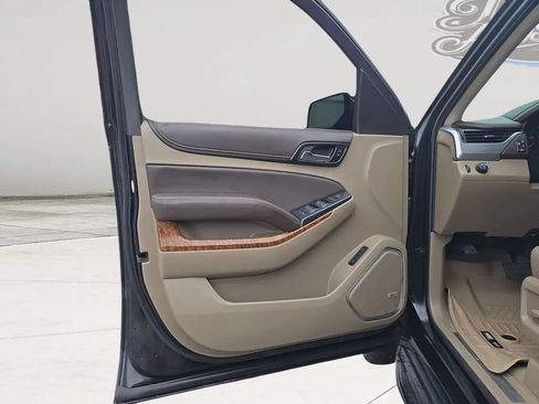 Used 2020 Chevrolet Tahoe Premier RWD image 10