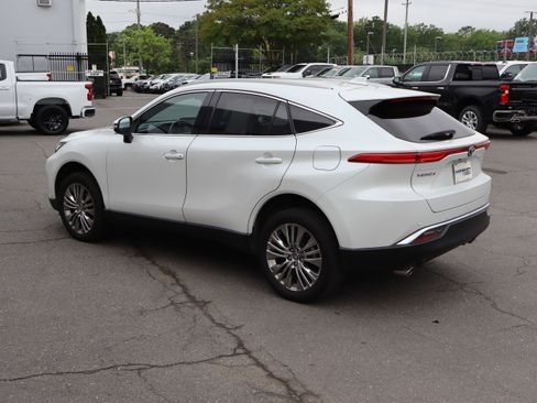 Used 2023 Toyota Venza XLE AWD/4WD image 19