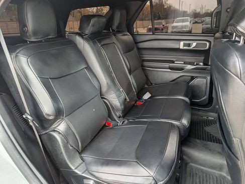 Used 2020 Ford Explorer XLT w/ Equipment Group 202A image 25