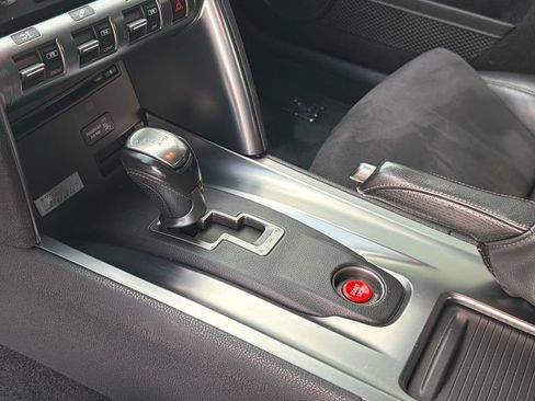 Used 2010 Nissan GT-R Premium AWD/4WD image 24