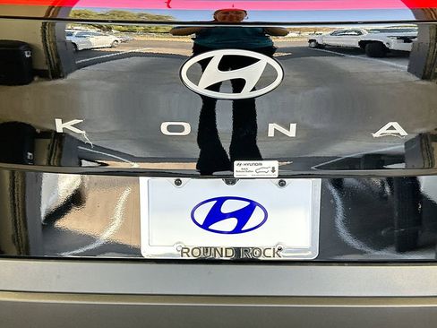 New 2026 Hyundai Kona SE image 20