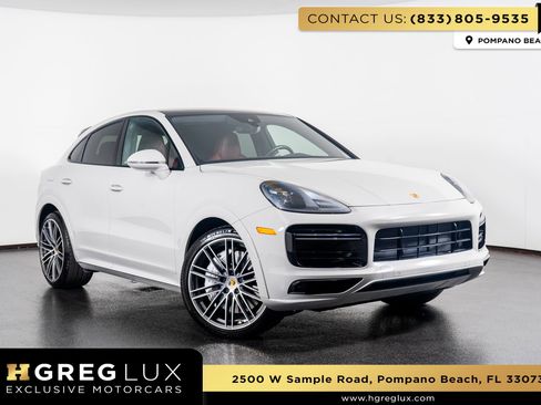 Used 2022 Porsche Cayenne Turbo image 1