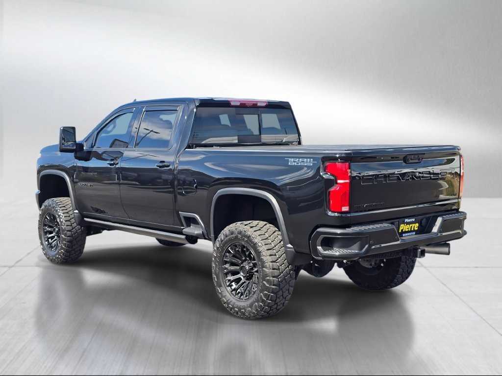 Used 2025 Chevrolet Silverado 3500 LTZ w/ Trail Boss Package AWD/4WD image 4