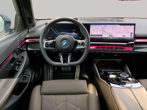 Used 2026 BMW i5 eDrive40 w/ M Sport Package AWD/4WD image 5