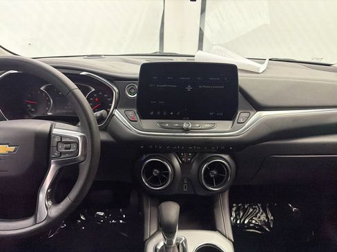 Used 2025 Chevrolet Blazer LT FWD image 28