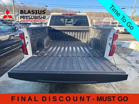 Used 2023 Chevrolet Silverado 1500 High Country w/ High Country Premium Package AWD/4WD image 19