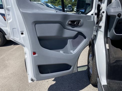 Used 2016 Ford Transit 250 130 Low Roof RWD image 13