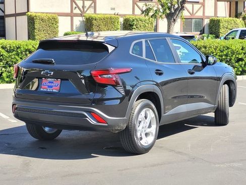 New 2026 Chevrolet Trax LS w/ LS Convenience Package image 4