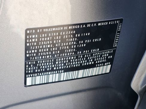 Used 2024 Volkswagen Tiguan SE image 33
