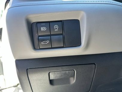 Used 2023 Toyota Highlander XLE