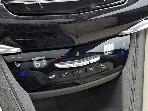 Certified 2023 Cadillac XT6 Premium Luxury w/ Technology Package image 24