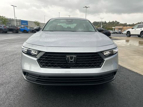 Used 2023 Honda Accord Sport image 3