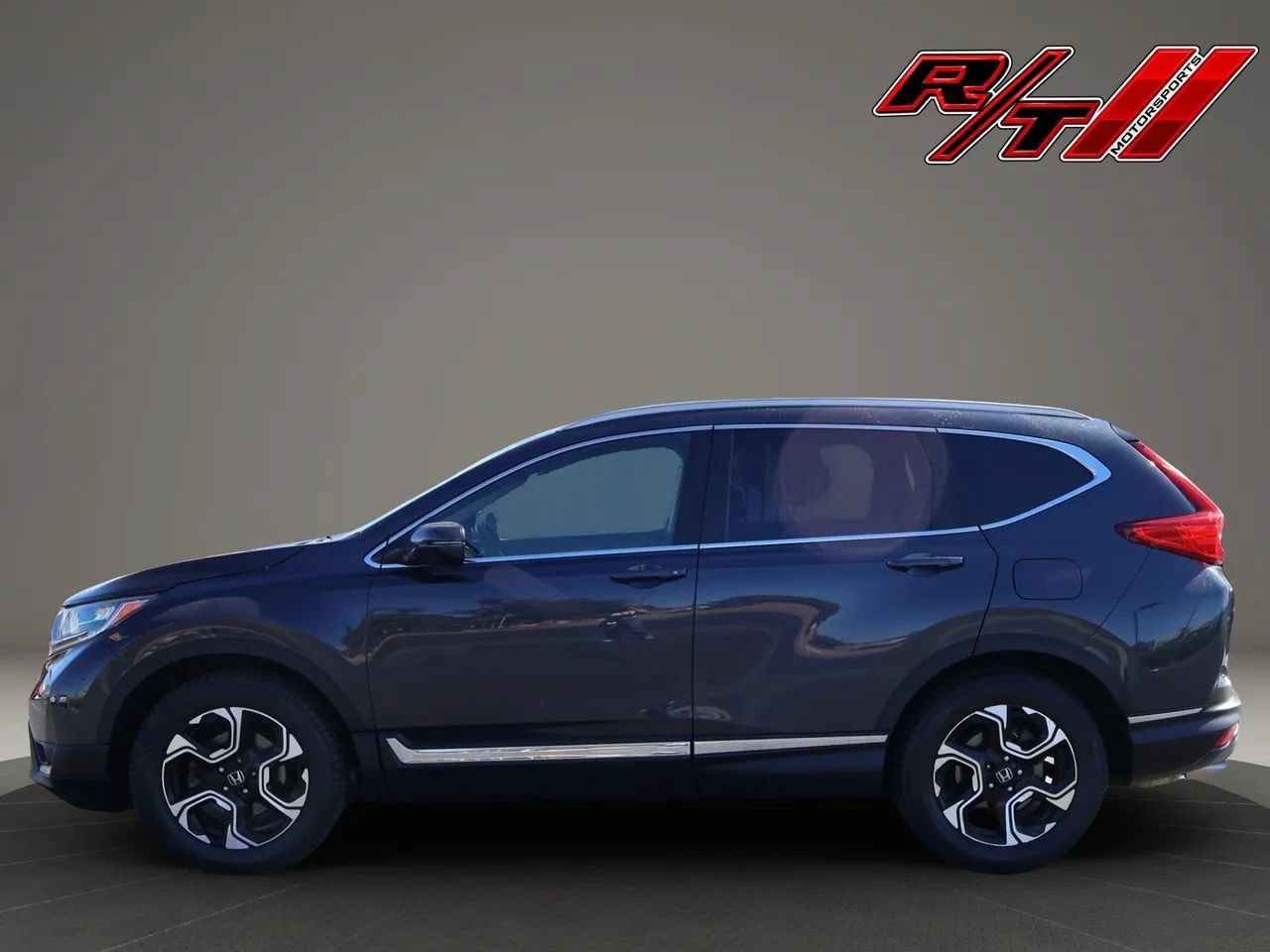 Used 2017 Honda CR-V Touring image 4