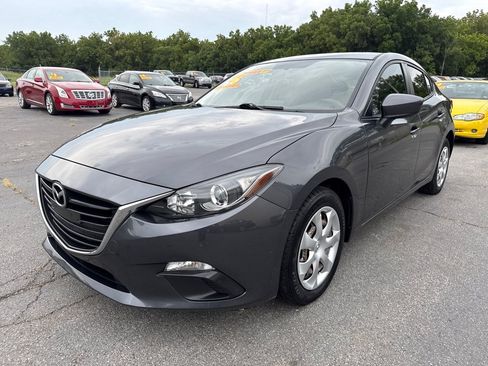 Used 2016 MAZDA MAZDA3 i Sport FWD image 2