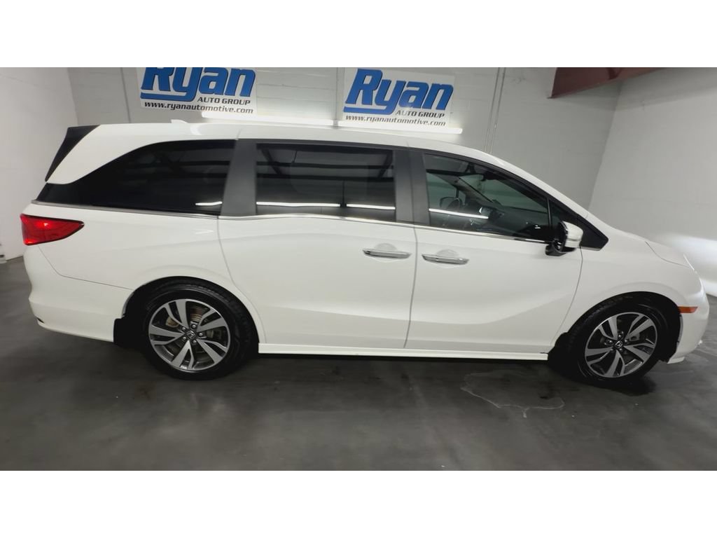 Certified 2024 Honda Odyssey Touring image 9