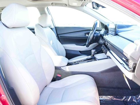 Used 2024 Honda Accord EX-L image 16